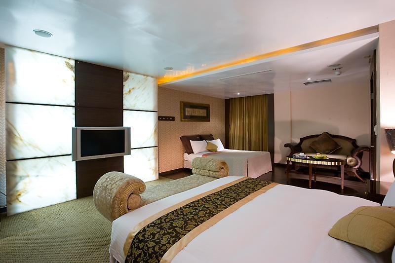 Crystal Business Motel Hsinchu City Exterior photo