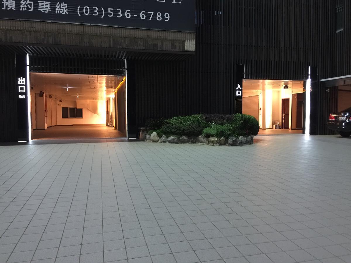 Crystal Business Motel Hsinchu City Exterior photo