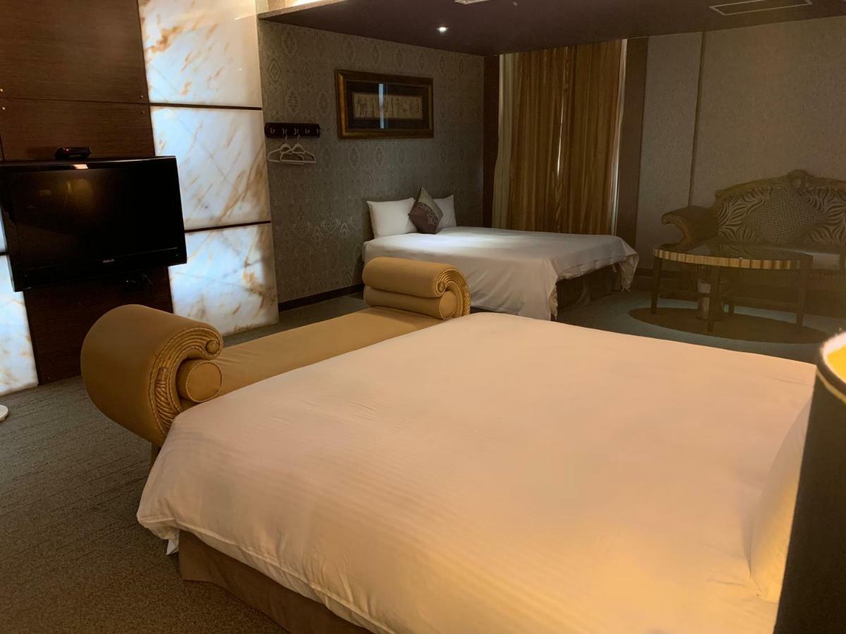 Crystal Business Motel Hsinchu City Exterior photo